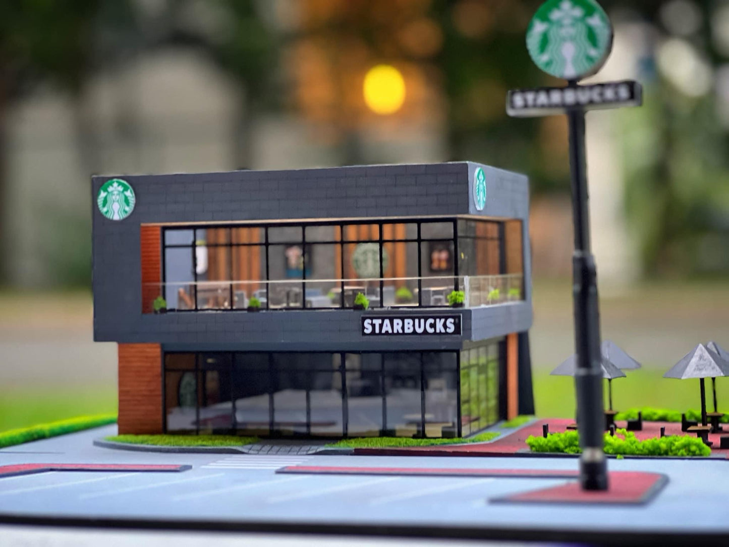 1/64 Custom Made Starbucks Cafe Premium Diorama with Lights