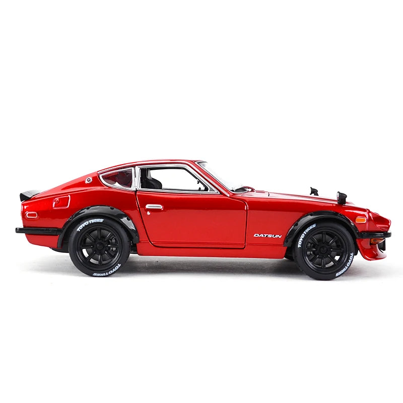 Maisto 1:18 1971 Datsun 240Z Sports Car Diecast Model