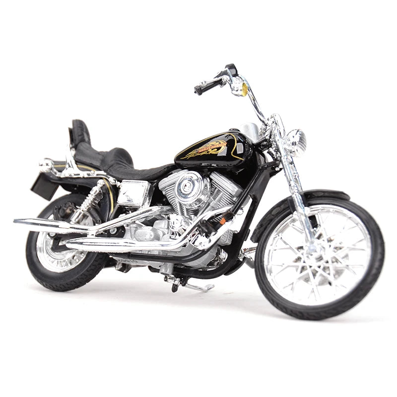 Maisto 1:18 Harley-Davidson Motorcycle Model