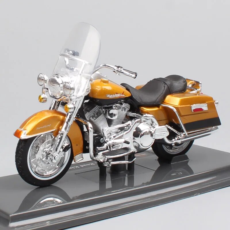 1/18 Scale Maisto FLHR Road King Motorcycle Model