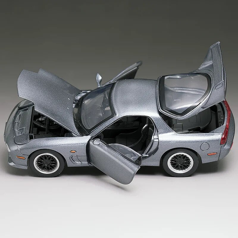 1:32 Mazda RX7 Diecast Model