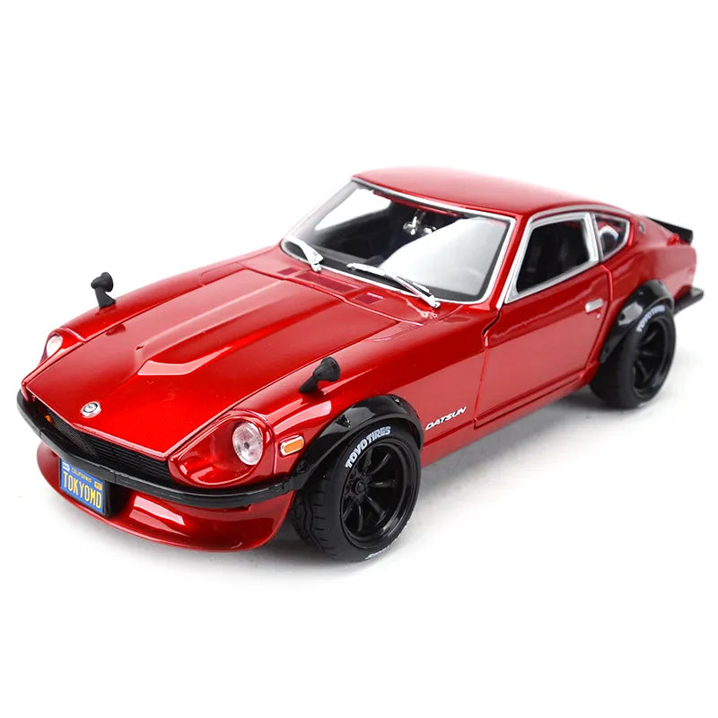 Maisto 1:18 1971 Datsun 240Z Sports Car Diecast Model – EVOSparks Maisto 1:18 1971 Datsun 240Z Sports Car Diecast Model – EVOSparks