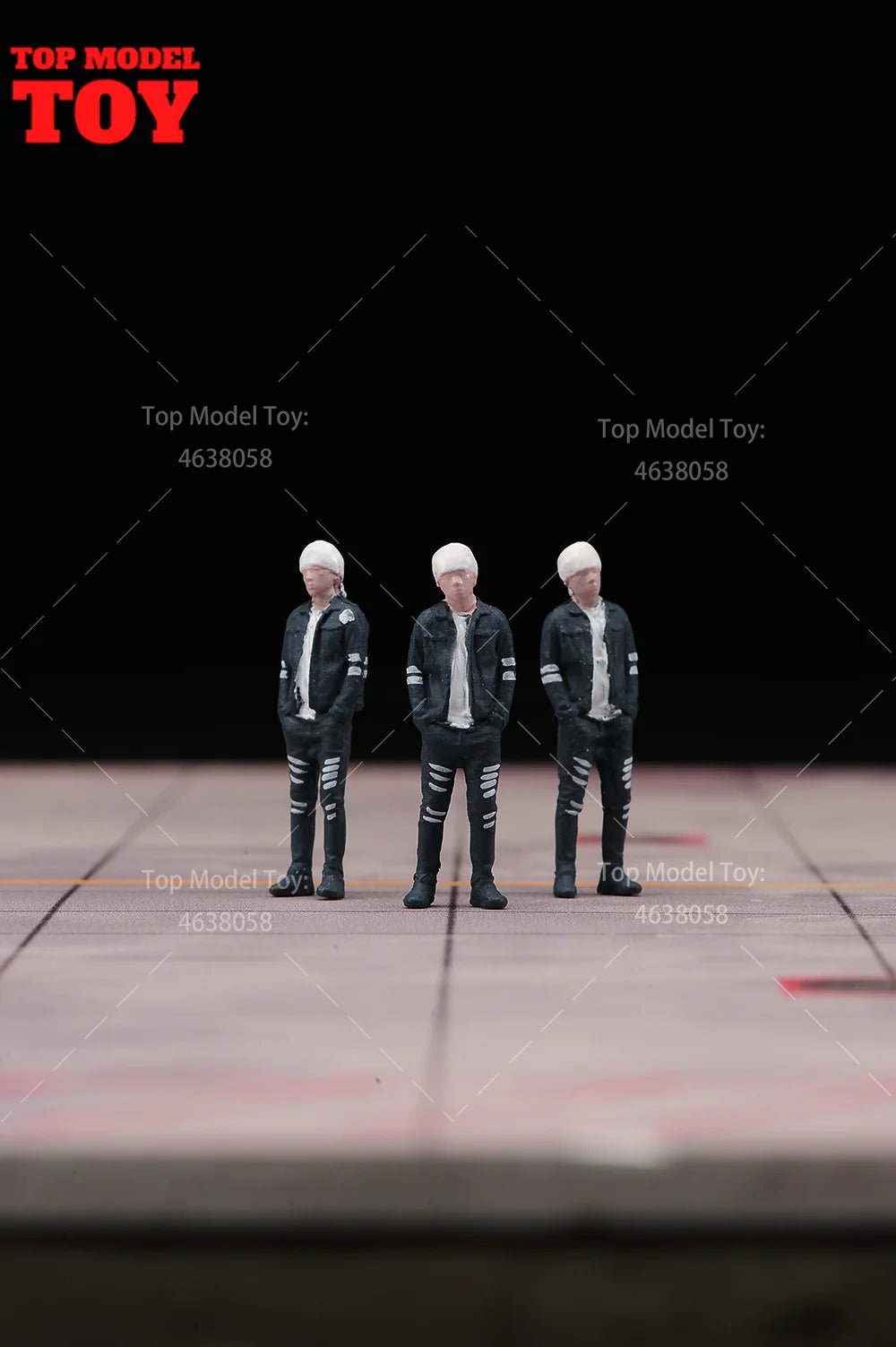 Painted Miniatures 1/64 Japan Black Racer Man Scene Props Figures