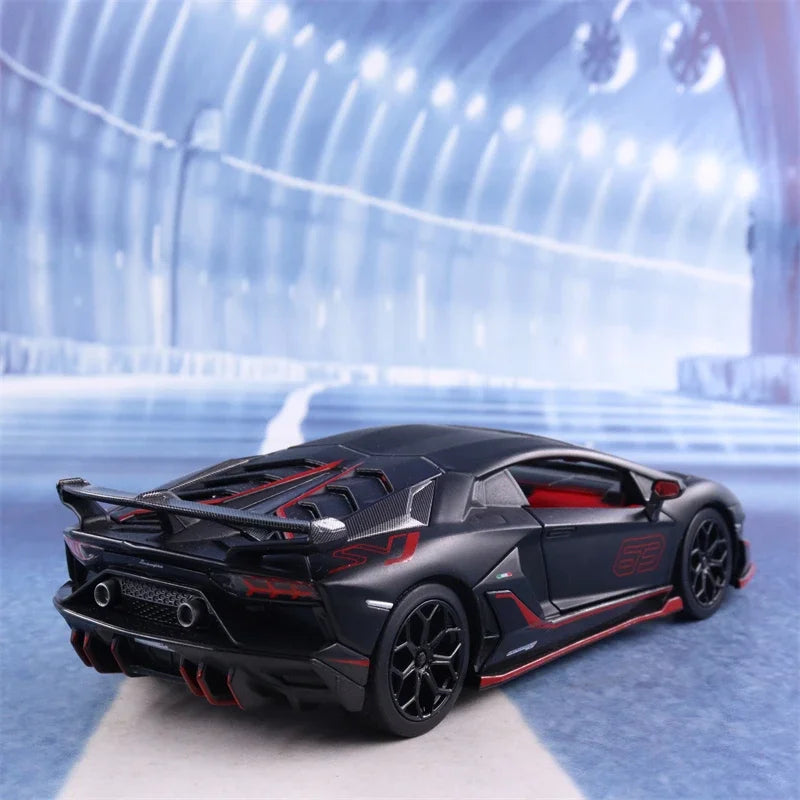 1:24 Lamborghini Aventador SVJ Diecast Model