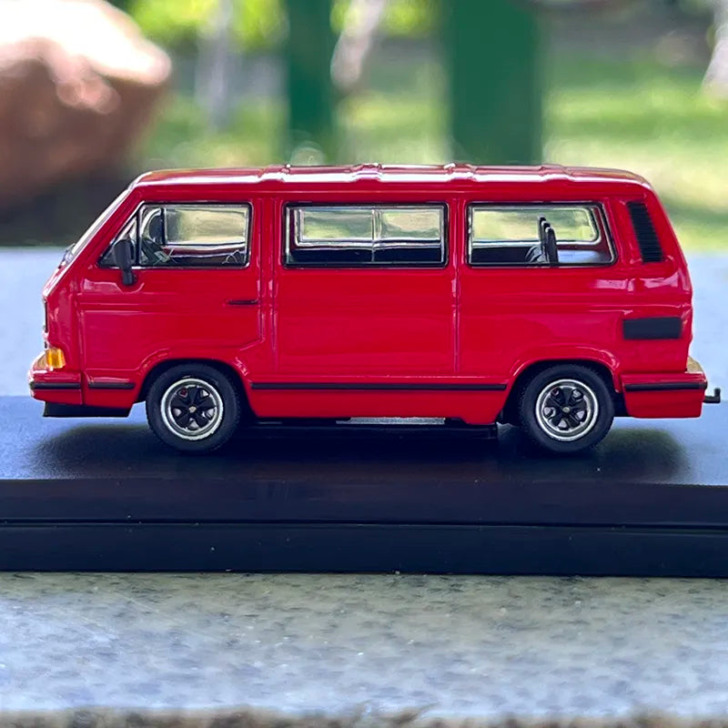 Master 1:64 1985 B32 T3 Jointly Diecast Model Car
