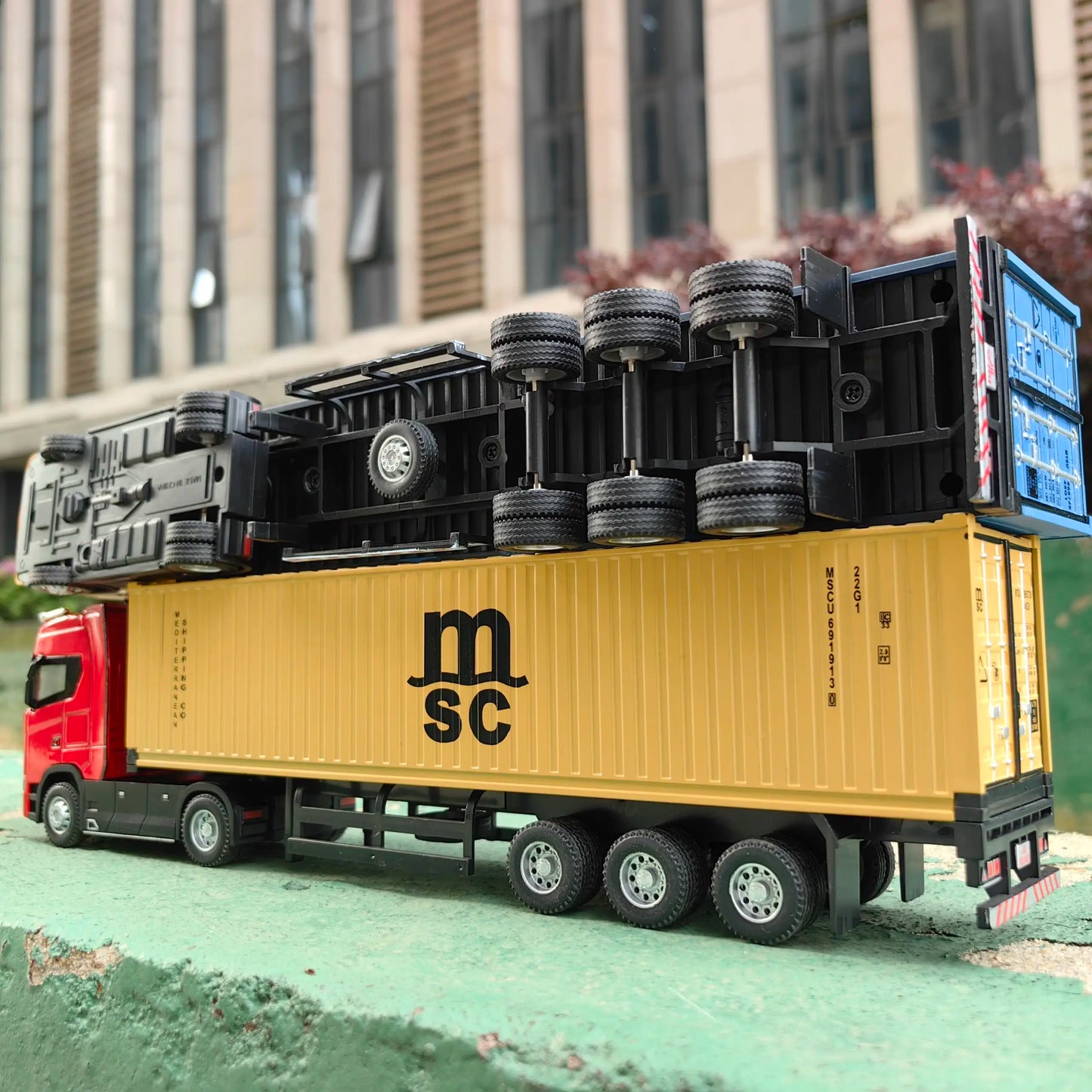 1/50 Simulation Large Truck Diecast Model
