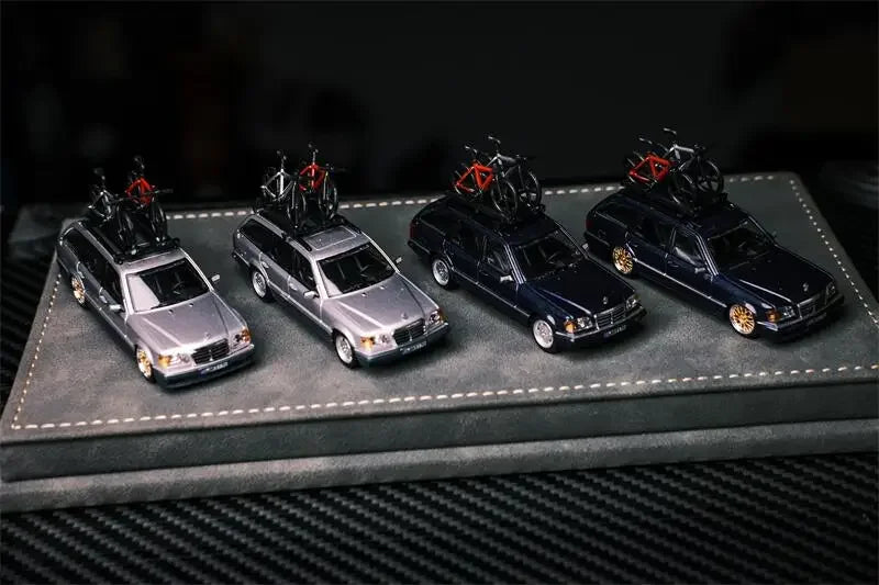 Mortal 1:64 S124 with silver / gold wheels limited599 Diecast Model Car