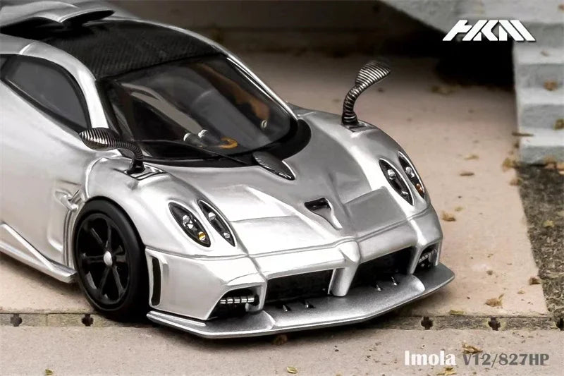 1:64 Pagani Imola V12 Silver Presentation / Carbon Black limited999 Diecast Model Car