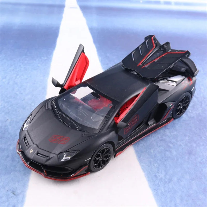 1:24 Lamborghini Aventador SVJ Diecast Model