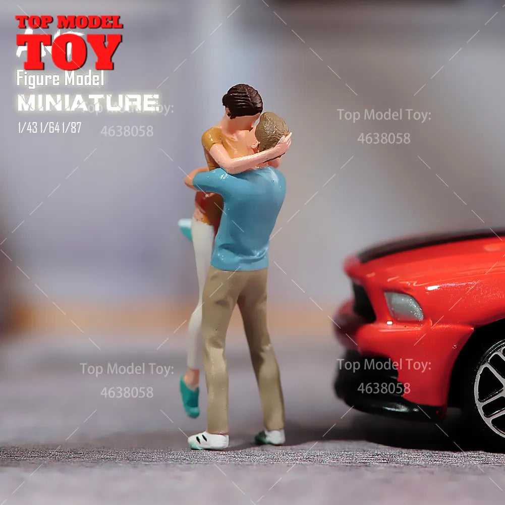 Painted Miniatures 1/64 1/43 1/87 Sweet Kissing Couples Male Female Scene Figure