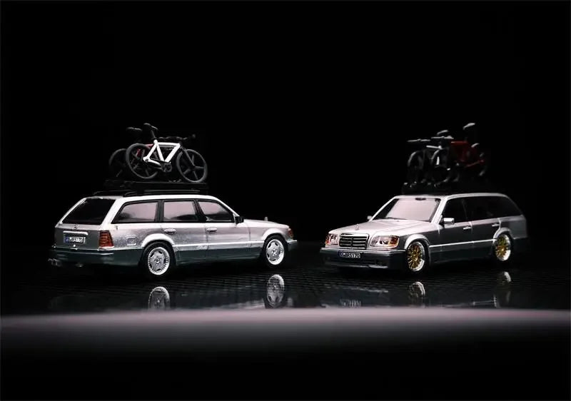 Mortal 1:64 S124 with silver / gold wheels limited599 Diecast Model Car