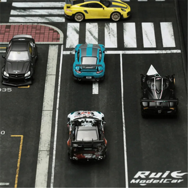 1:64 Scale Model Large Road Scene Parking Lot Mat Diorama