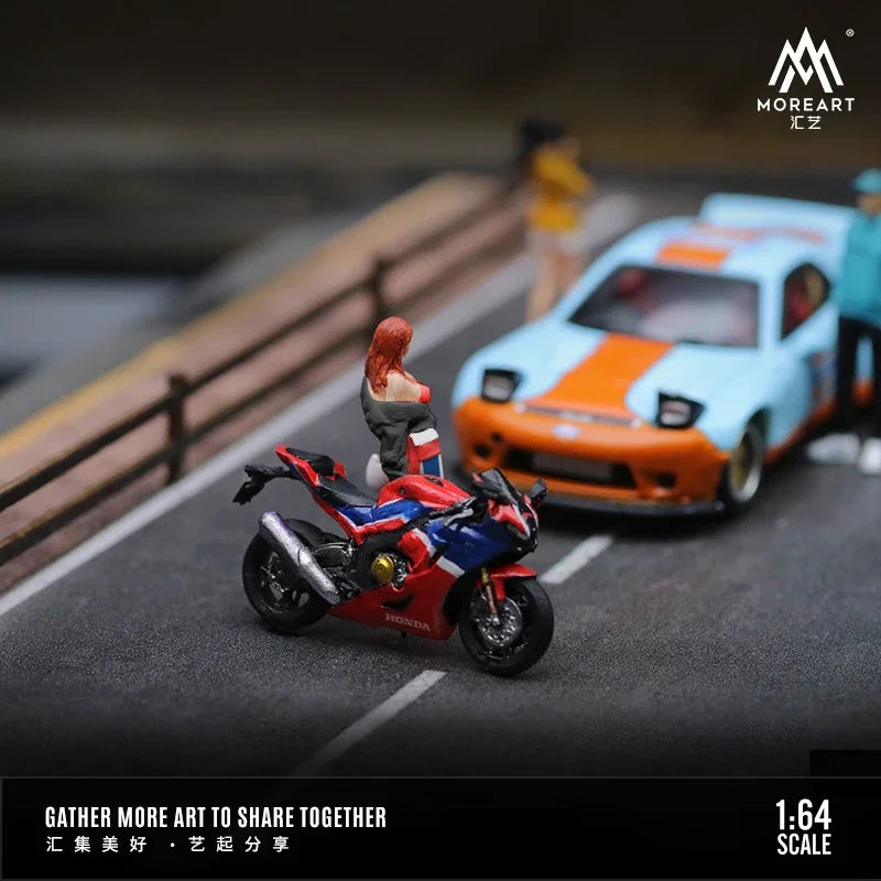 TIME MICRO MoreArt1:64 Motorcycle Cool girl figure set