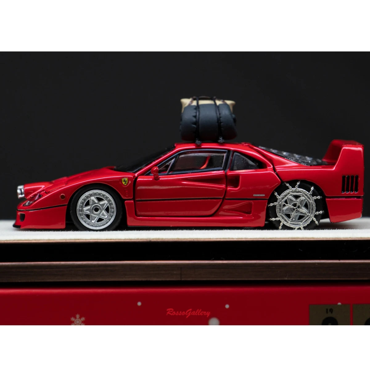 PGM 1:64 F40 Christmas Snow Special Edition Diecast Model Car