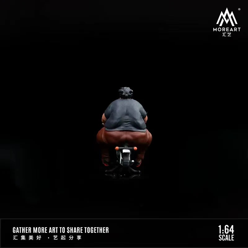 MoreArt 1:64 Figure Resin Sumo Uncle Motorbike Set Display