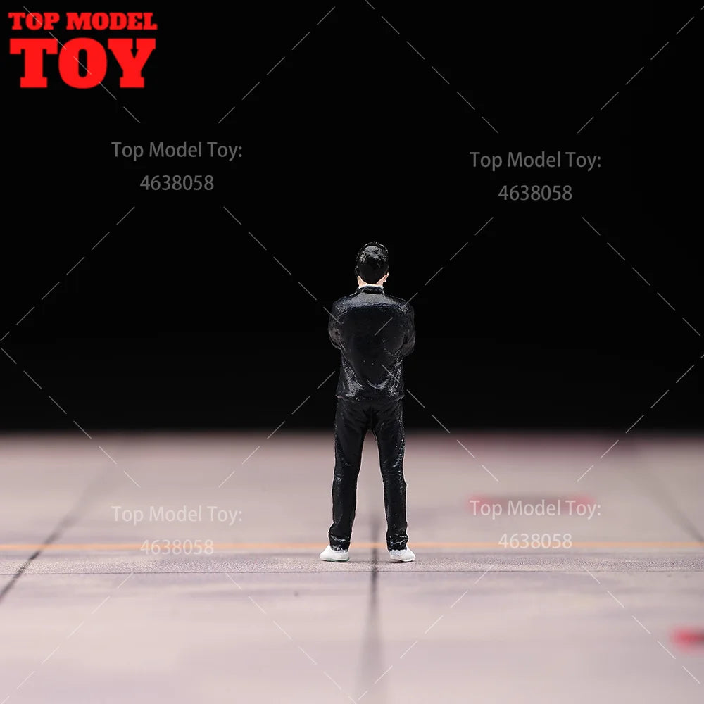 Painted Miniatures 1/64 Japan Black Racer Man Scene Props Figures