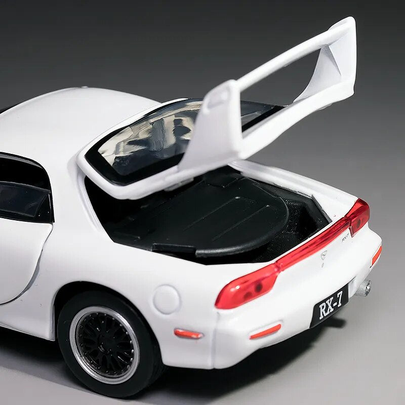 1:32 Mazda RX7 Diecast Model