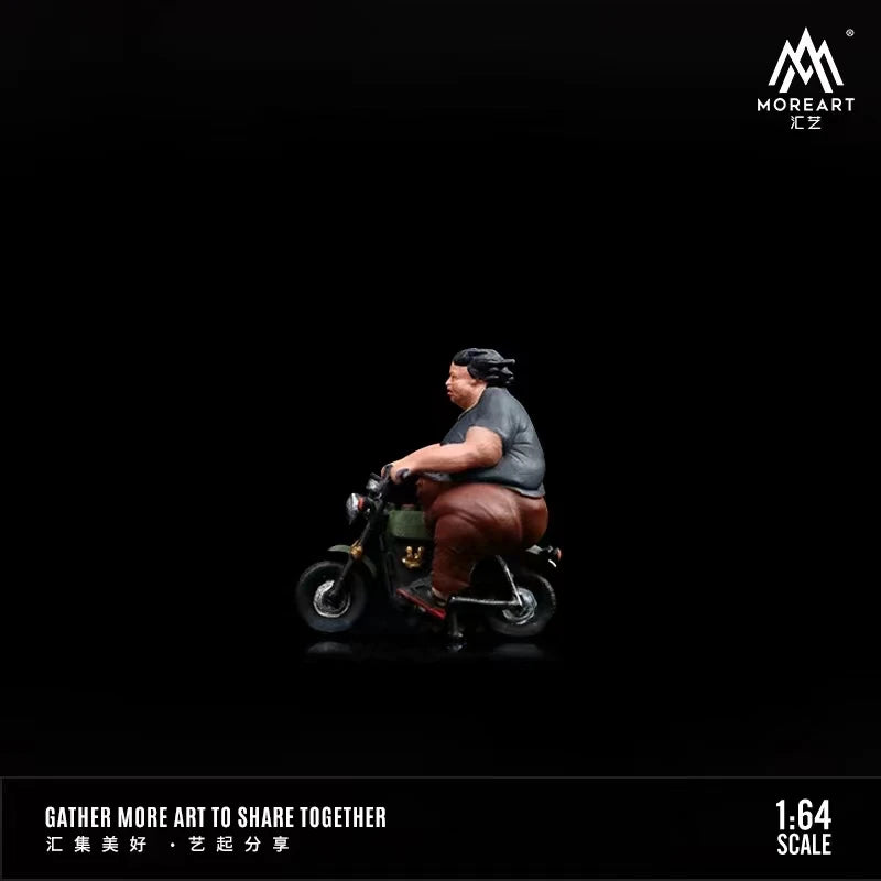 MoreArt 1:64 Figure Resin Sumo Uncle Motorbike Set