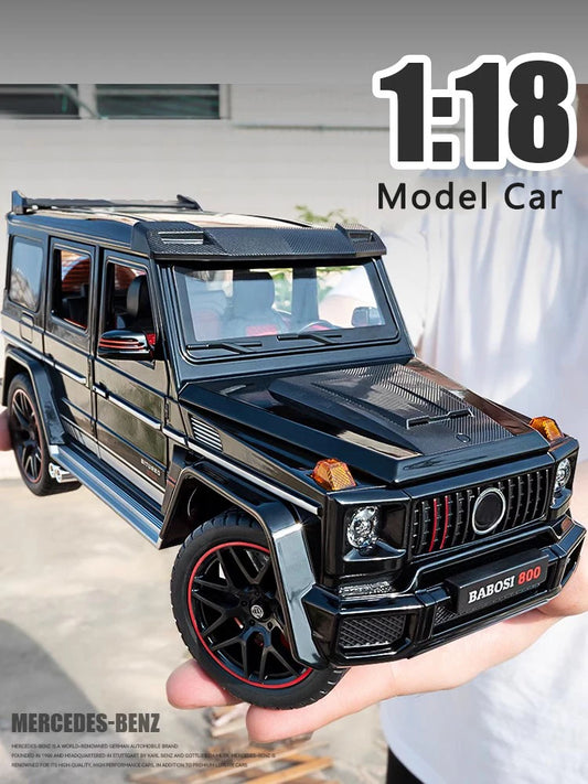 New 1:18 Benz G800 Diecast Model