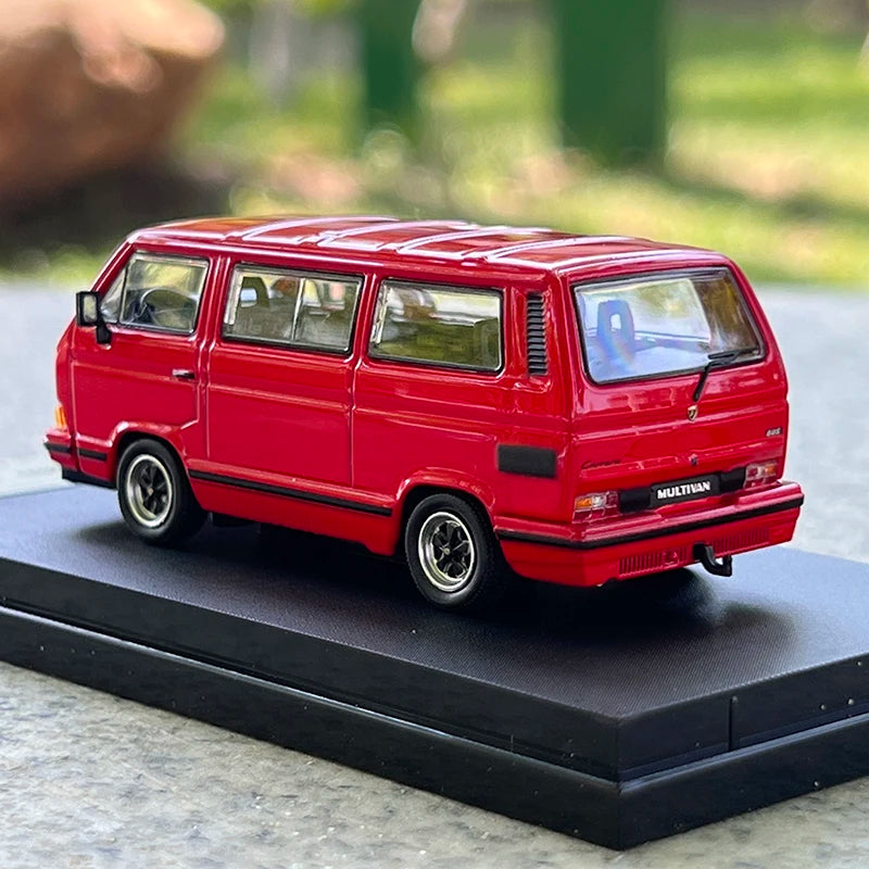 Master 1:64 1985 B32 T3 Jointly Diecast Model Car
