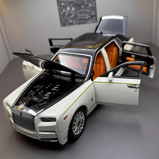 1/18 Rolls-Royce Phantom Diecast Model