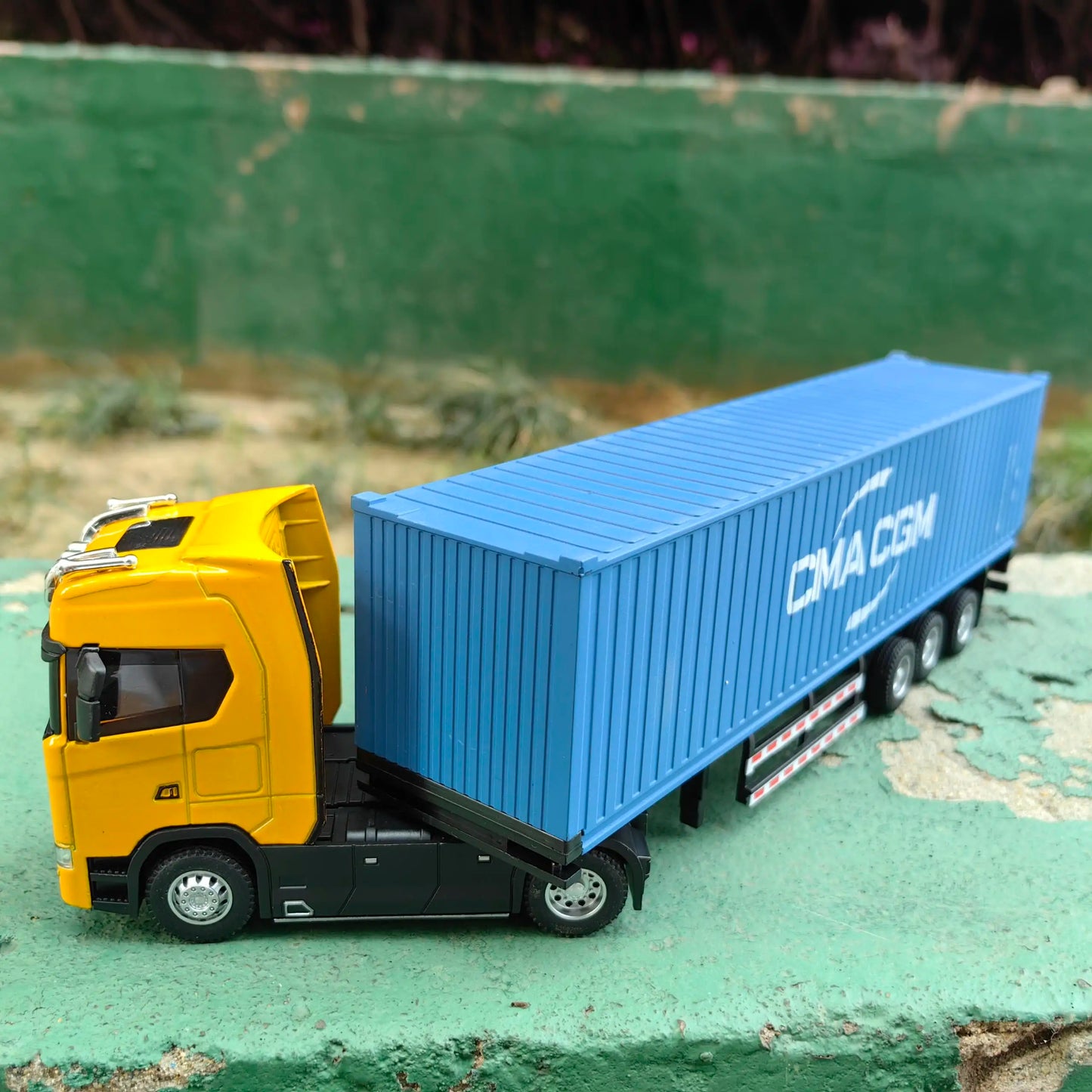 1/50 Simulation Large Truck Diecast Model